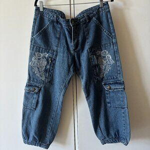 Venus Midrise Embroidered Capris 12